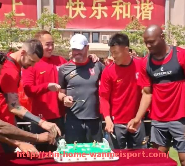 完美体育官方网站-德甲几个球队参赛：分析德甲联赛参赛球队的数量变化及扩张趋势